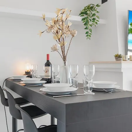 Lovely Penthouse Near Marina By Costarentals - Ref M15 Appartement