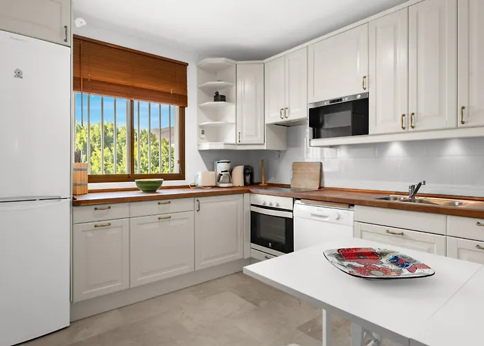 Lovely Penthouse By Costarentals - Ref M15