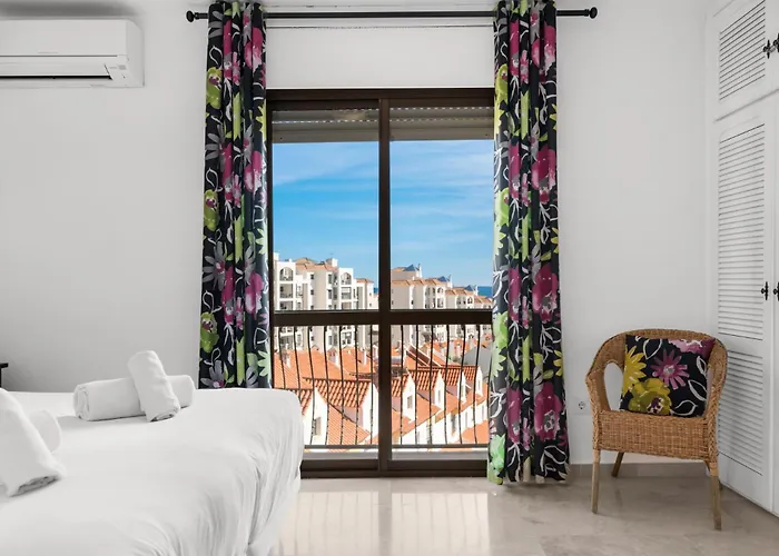 Lovely Penthouse By Costarentals - Ref M15