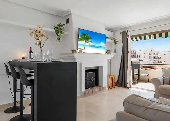 Lovely Penthouse By Costarentals - Ref M15 Apartamento Estepona