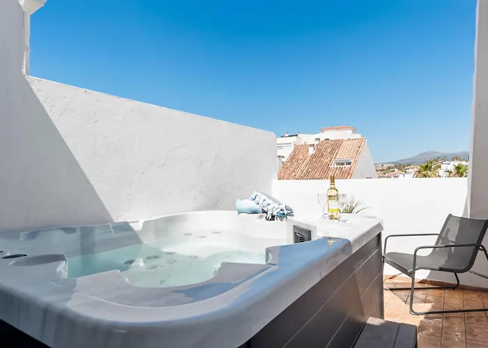 Lovely Penthouse By Costarentals - Ref M15 Apartamento Estepona