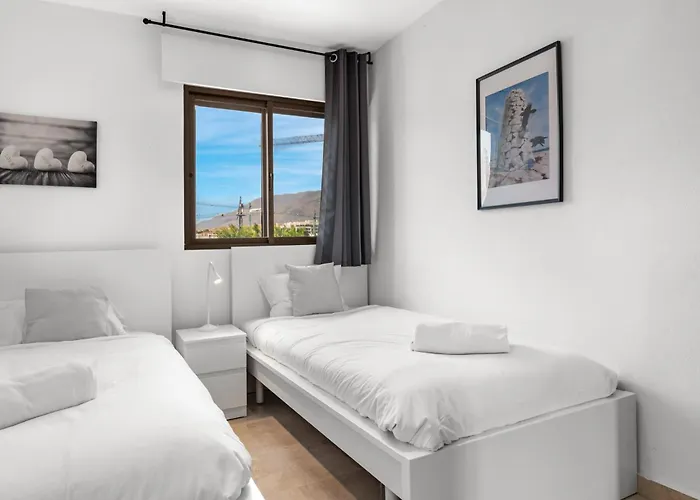 Lovely Penthouse By Costarentals - Ref M15 شقة