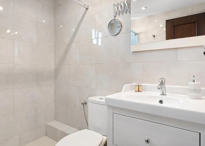 شقة Lovely Penthouse By Costarentals - Ref M15 *